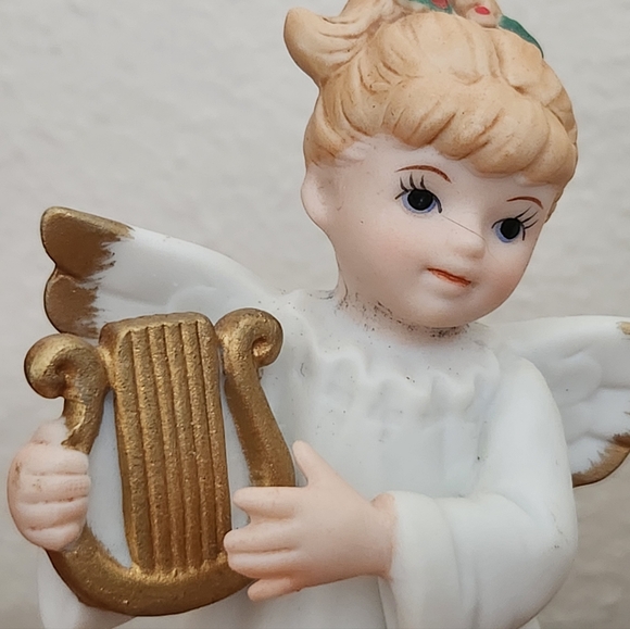 Lefton Vintage 1987 Christmas Angels Playing Instrument - Picture 4 of 11